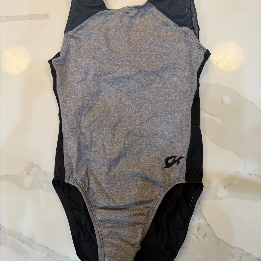 GK adult small Gray and Black Leo